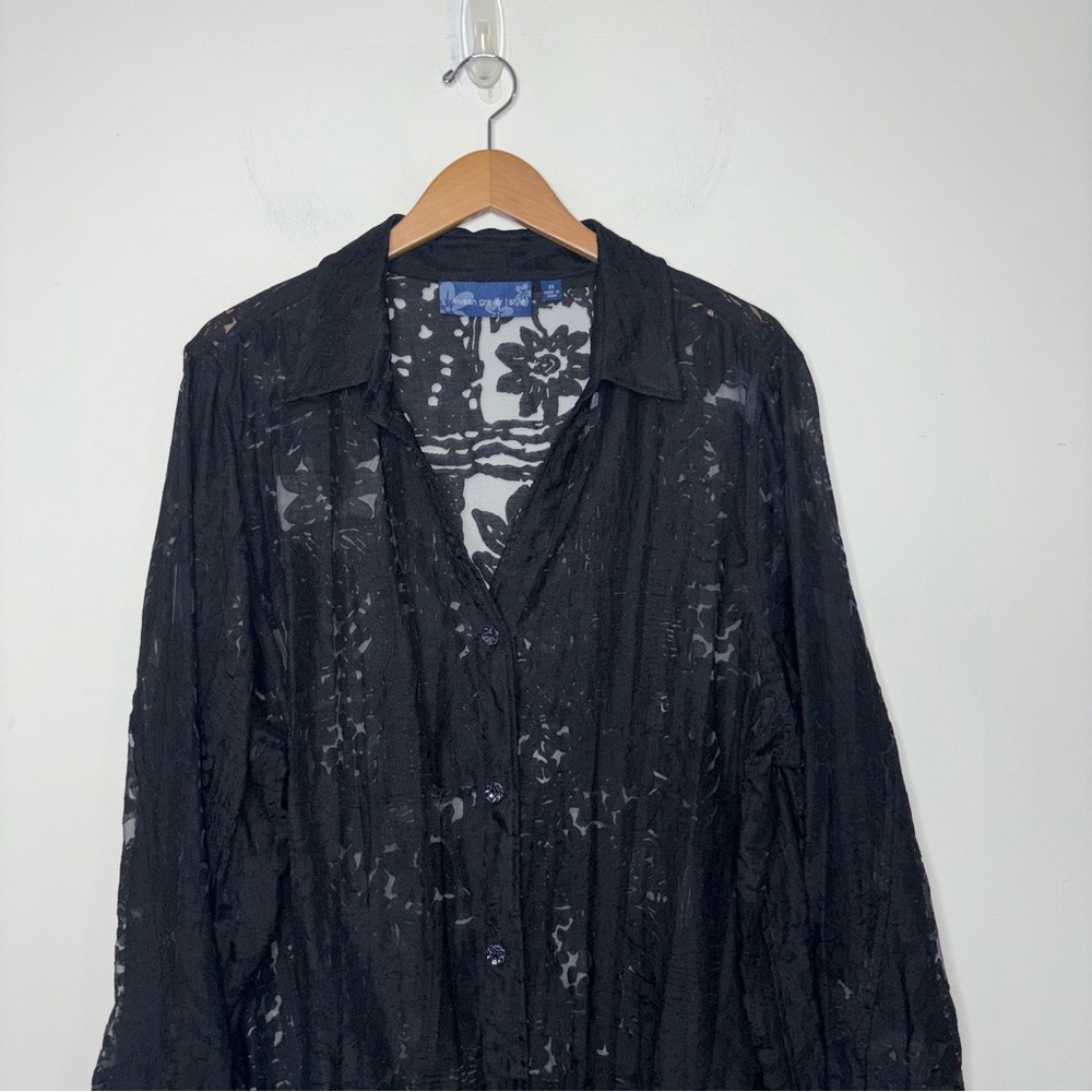 Susan Graver Lace Mesh Button-Front Top Black Size 2X Long Sleeve V-Neck Collar - Picture 12 of 13